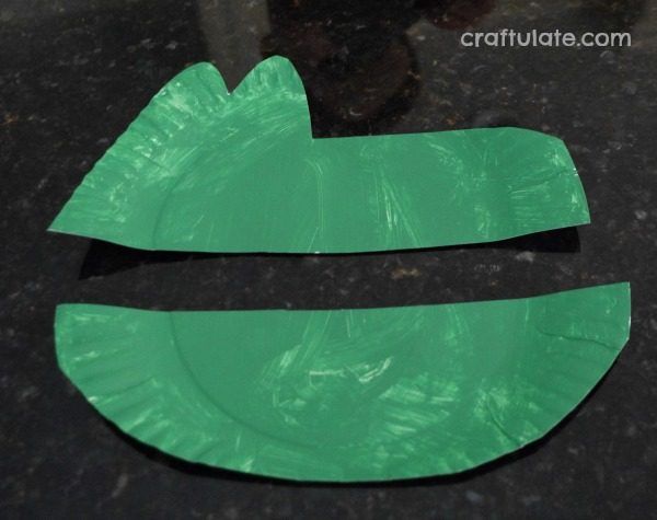 Paper Plate Alligator - a snappy fun craft project for kids