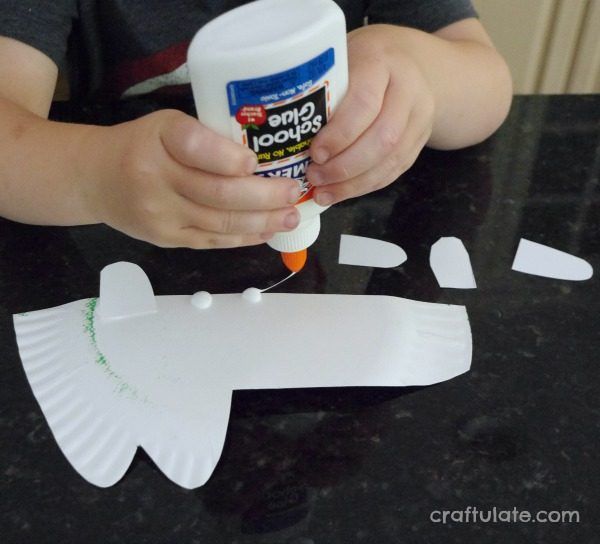 Paper Plate Alligator - a snappy fun craft project for kids