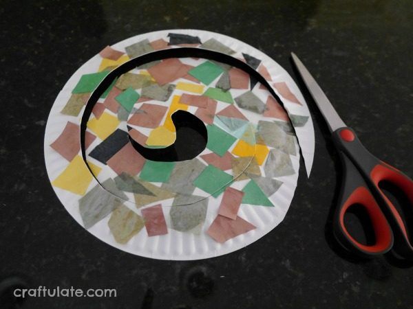 Paper Plate Snakes - a fun and frugal craft for kids to make
