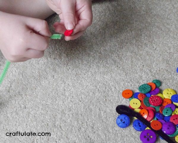 Fine Motor Button Snake - a cute activity for kids that works on fine motor skills