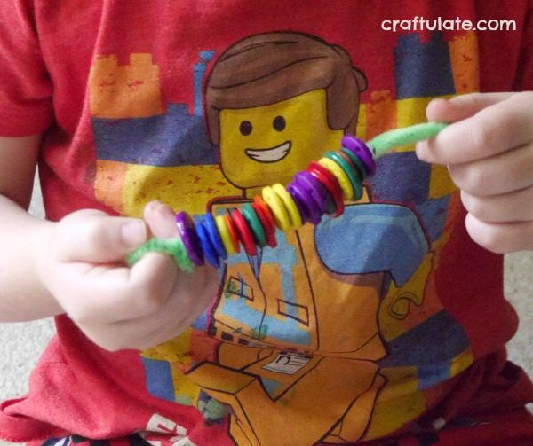 Fine Motor Button Snake - a cute activity for kids that works on fine motor skills