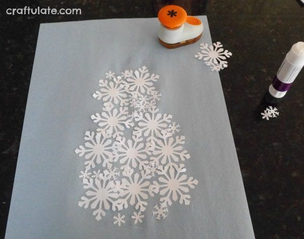 Paper Punch Snowman - a winter craft for kids