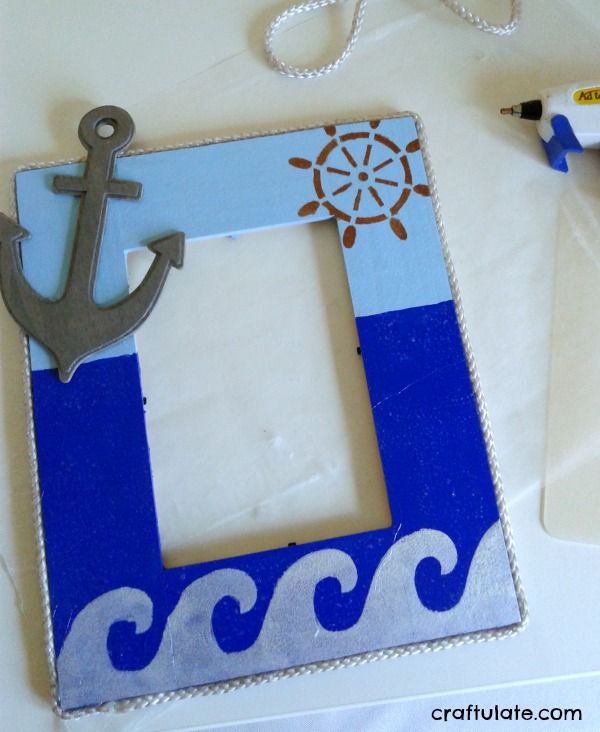 Decorated Boat Photo Frame - kids can help make this gift!