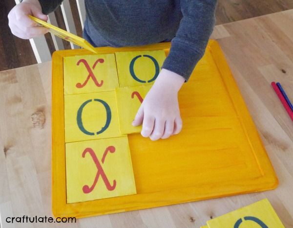 DIY Wooden Tic Tac Toe - a homemade toy to make for kids!