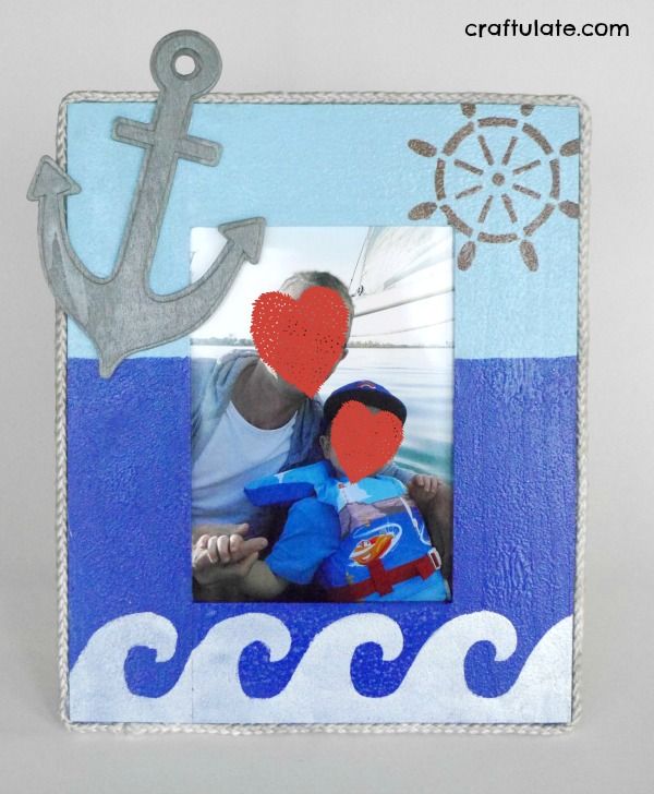 Decorated Boat Photo Frame - kids can help make this gift!