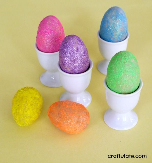 Glitter Egg Craft - a fun activity for kids this Easter!