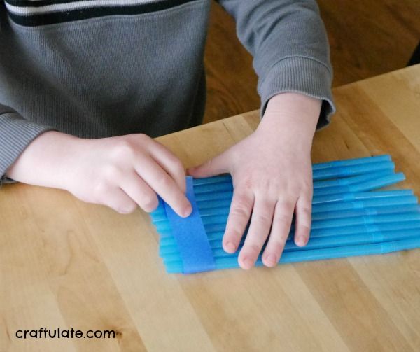 Straw Pan Flute Craft - an easy craft that kids can make on their own!