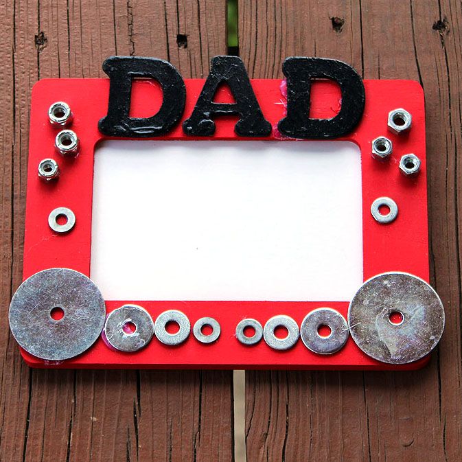 Homemade Fathers Day Gifts for Handy Dads - 8 craft ideas including cards and gift wrap!