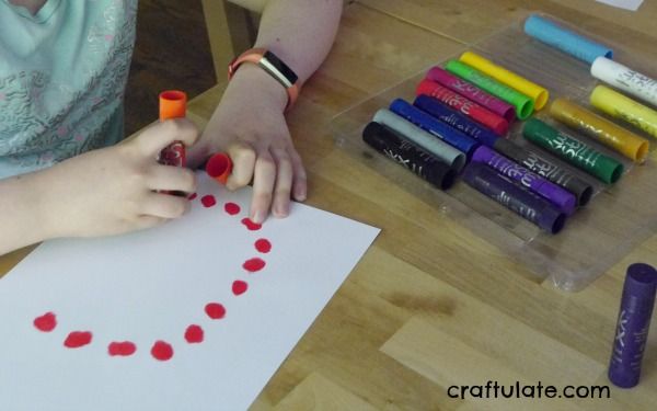 Dot Art for Kids - using Kwik Stix paint