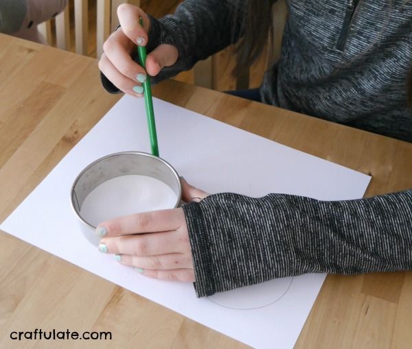 Thaumatropes for Kids - a fun old-fashioned craft!