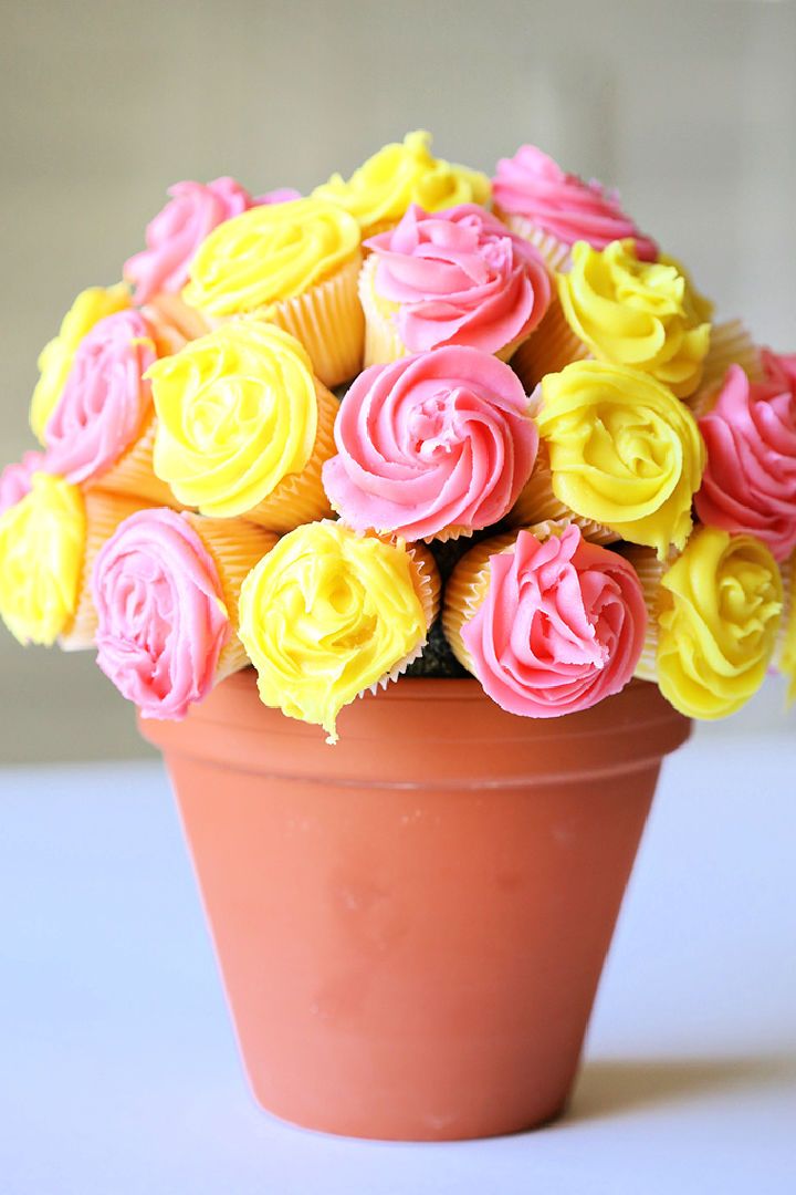 DIY Flower Cupcake Bouquet