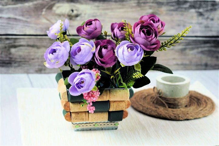 How to Make a Beautiful Wine Cork Planter