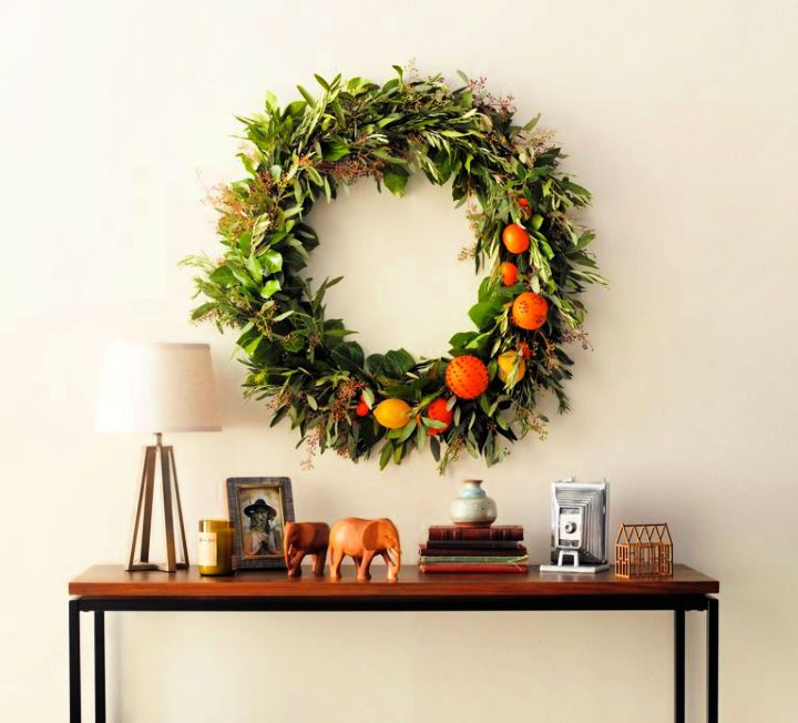 https://media.craftulate.com/wp-content/uploads/2022/09/How-to-Make-a-Citrus-Wreath.jpg