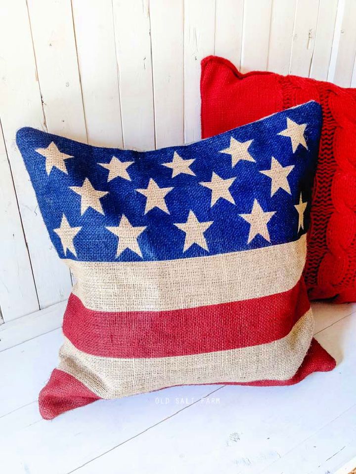  Burlap Flag Pillow Tutorial