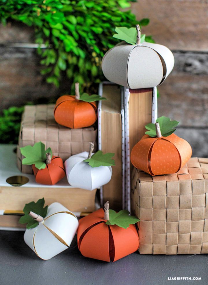 DIY Paper Pumpkin
