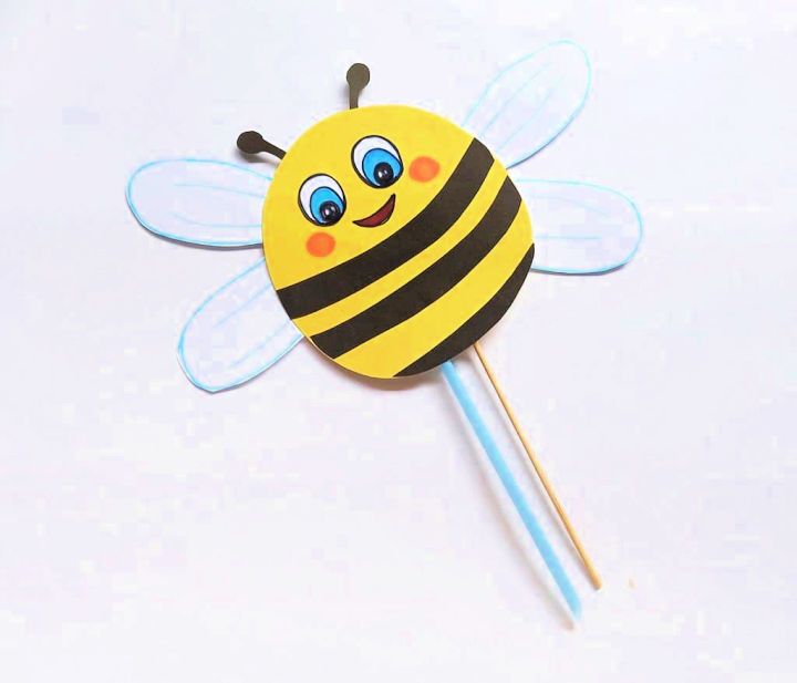 Flying Bumble Bee Craft for Kids