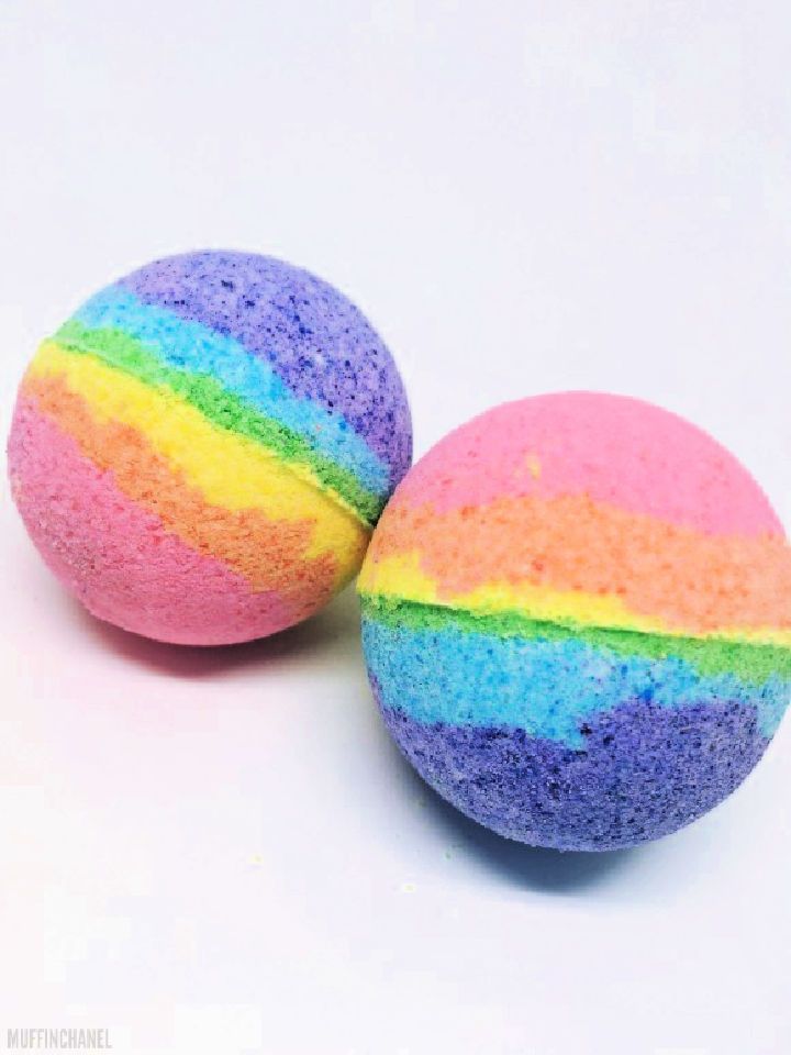 DIY Lush Inspired Bath Bombs 