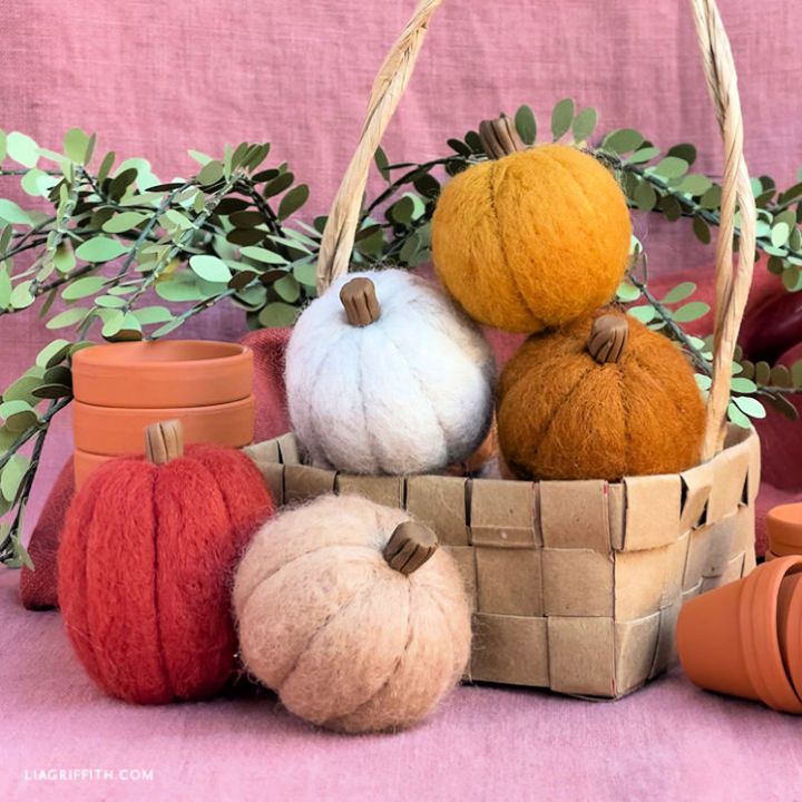 Mini Felted Pumpkins