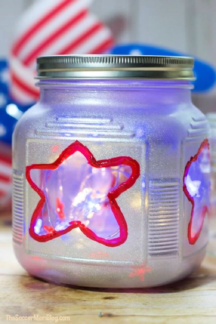 Patriotic Mason Jar Lanterns DIY