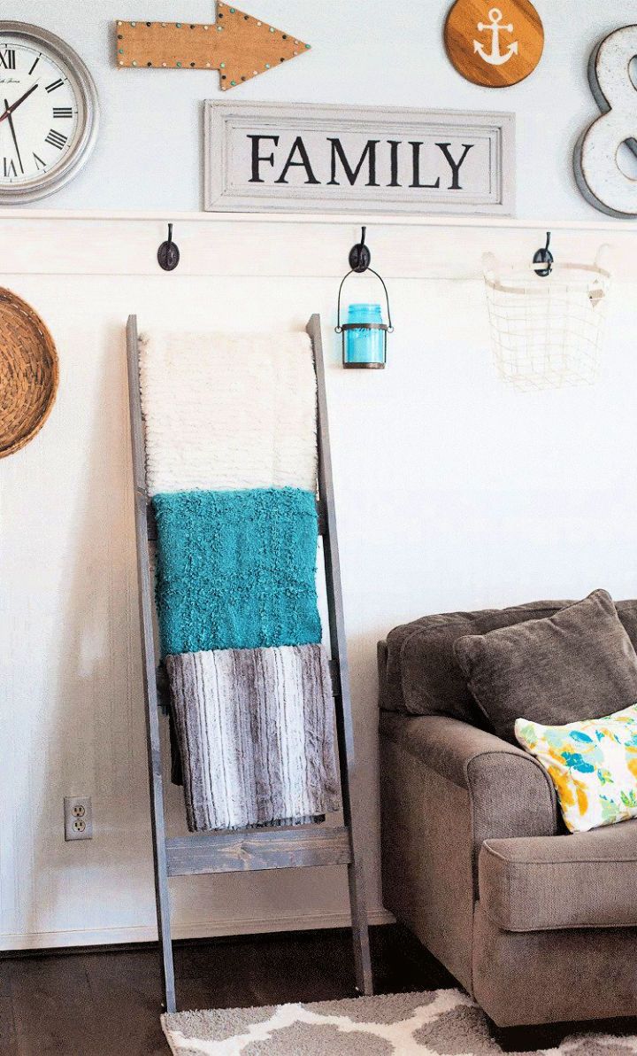 DIY Blanket Ladder