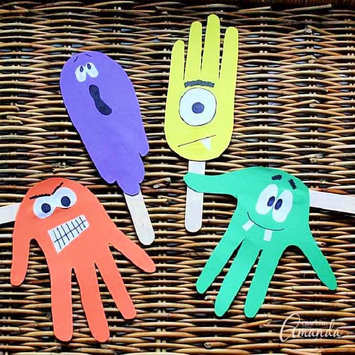 DIY Handprint Puppets for Halloween