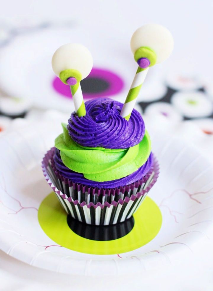 Silly Monster Halloween Cupcakes