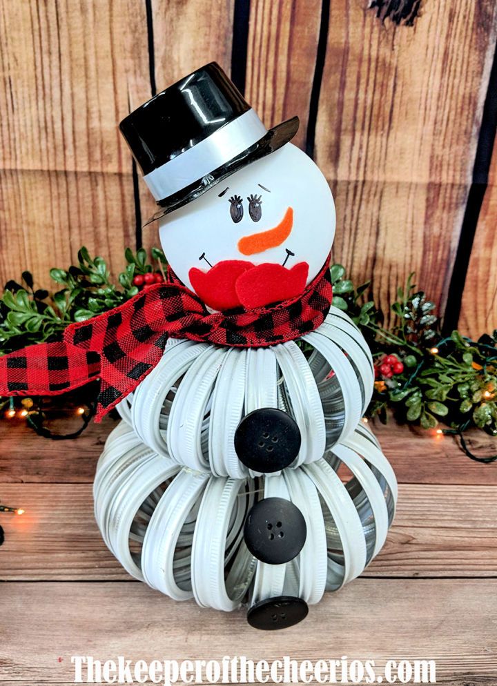 DIY Mason Jar Lid Snowman