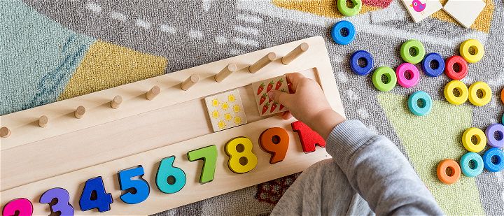 Baby toddler early development Wooden stack and count rainbow colors learning game Child learn colors and numbers