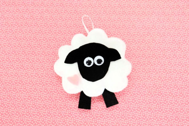 Cute DIY Felt Sheep