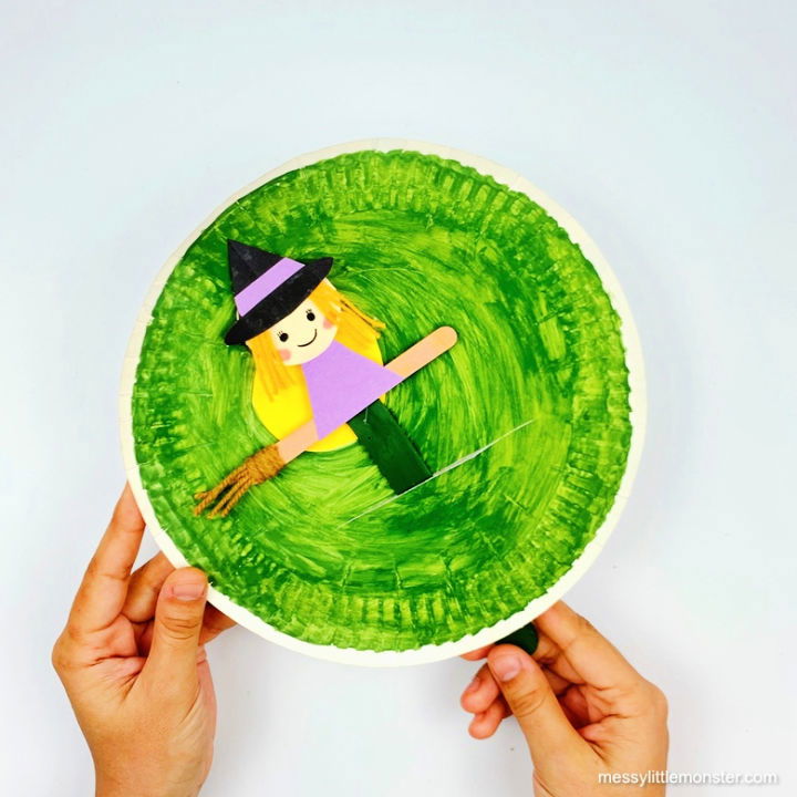 Spooky Paper Plate Witch Craft